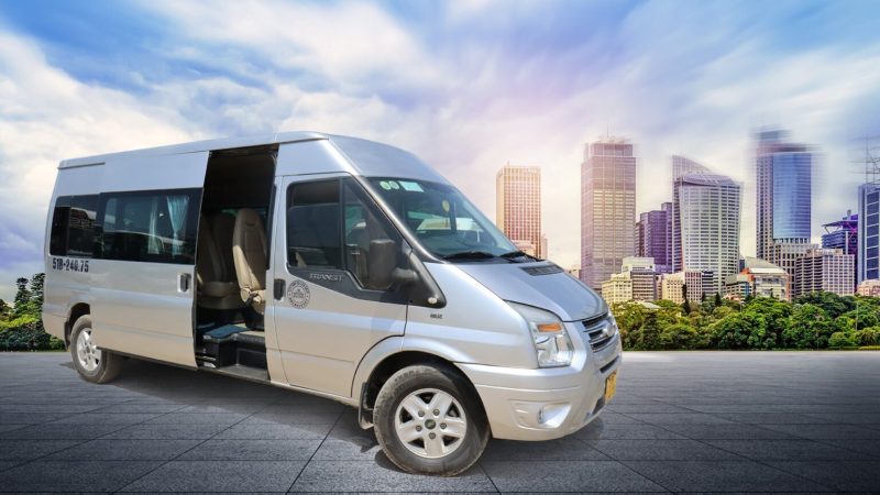 Cho thuê xe tự lái 16 chỗ Ford Transit